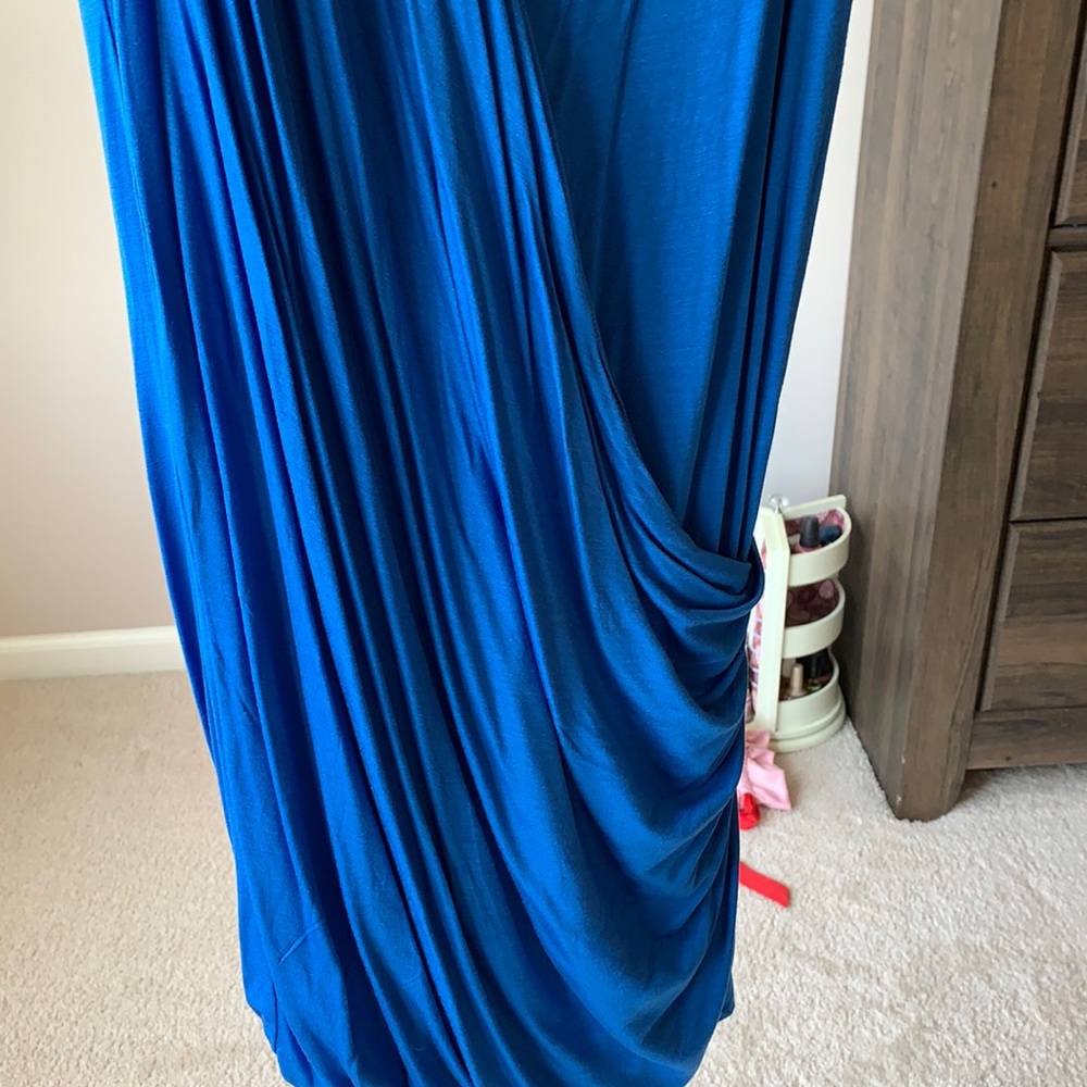 Dress. - Picture 3 of 3